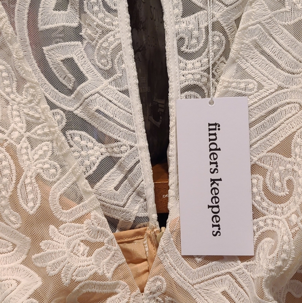 Finders Keepers Romper - Picture 4 of 9